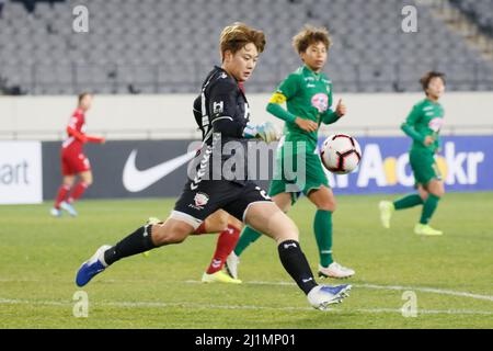 Nov 28, 2019-Yongin, Südkorea-Kim Min Jung von Incheon Hyundai Steel Red Angels Aktion während eines Women's Club Championship 2019-FIFA/AFC Pilotturniers im Yongin Citizens Park in Yongin, Südkorea. Stockfoto