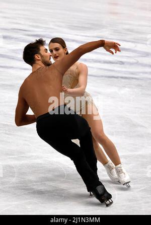 Gabriella Papadakis, die Goldmedaillengewinnerin Frankreichs, und Guillaume Cizeron treten am 27. März 2022 beim Eiskunstlauf-Event der ISU 2022 in Montpellier, Südfrankreich, auf.Foto von Patrick Aventurier/ABACAPRESS.COM Stockfoto