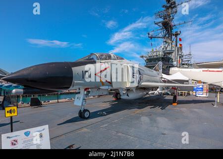 San Diego, Vereinigte Staaten - JULI 2018: McDonnell Douglas F-4 Phantom II. Amerikanischer Überschalljet-Abfangjäger und Jagdbomber von 1960s in der Luftfahrt Stockfoto