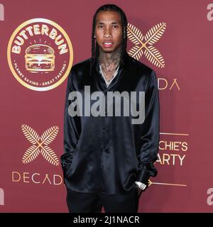 BEL AIR, LOS ANGELES, KALIFORNIEN, USA - 26. MÄRZ: Rapper Tyga (Micheal Ray Stevenson) kommt bei der Darren Dzienciol and Richie Akiva Oscar Party 2022 an, die am 26. März 2022 in einer Privatresidenz in Bel Air, Los Angeles, Kalifornien, USA, stattfand. (Foto von Xavier Collin/Image Press Agency) Stockfoto