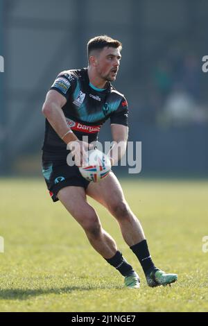 St Helens' Lewis Dodd während des Betfred Challenge Cup in der LEL Arena, West Cumbria, in Aktion. Bilddatum: Samstag, 26. März 2022. Stockfoto