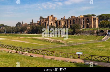 Ein Bild des Circus Maximus und des Tempels von Apollo Palatinus. Stockfoto