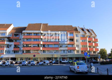 September 8 2021 - Bistrita, Bistritz, Rumänien: Blick auf alte Häuser in der Altstadt Rumäniens Stockfoto