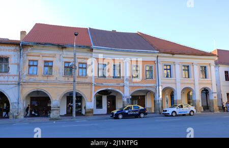 September 8 2021 - Bistrita, Bistritz, Rumänien: Blick auf alte Häuser in der Altstadt Rumäniens Stockfoto