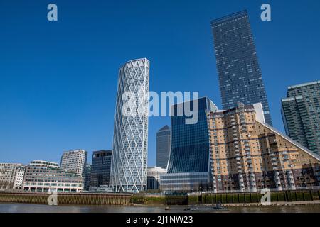 Newfoundland Place und Societe Generale, Diamond Tower, Park Place, Westferry Road, Wolkenkratzer für Wohnhäuser, Canary Wharf in Docklands, Vereinigtes Königreich Stockfoto