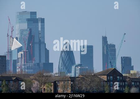 Eine enge Ernte der City of London Wolkenkratzer Stockfoto