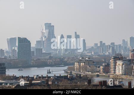 Eine enge Ernte der City of London Wolkenkratzer Stockfoto