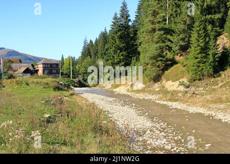 Landschaft der schönen Gegend von Voronet, Landkreis Suceava in Rumänien. Stockfoto