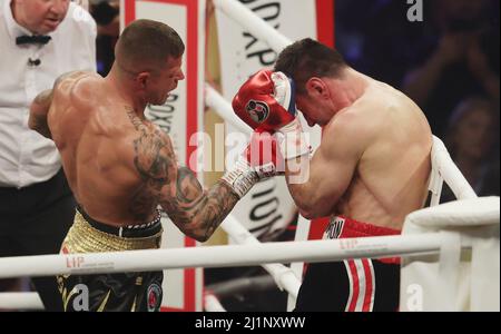 Dortmund, Deutschland. 26. Mär, 2022. firo : 26.. März 2022, Boxen, Boxen, WM-Qualifikationskampf Felix Sturm und Istvan SZILI/dpa/Alamy Live News Stockfoto