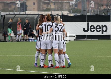 Turin, Italien. 27. März 2022. Juventus Training Center, Turin, Italien, 27. März 2022, Juventus Women feiert das Tor beim Juventus FC vs Inter - FC Internazionale - Italienischer Fußball Serie A Frauenspiel Credit: Live Media Publishing Group/Alamy Live News Stockfoto