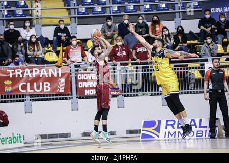 Turin, Italien. 27. März 2022. Italien, Turin, 27. März 2022, Spiel der Lega Nazionale Pallacanestro Championship A2 reale Muta Torino gegen 2B Control Trapani. Torino Win 79 -63 (Bild: © Norberto Maccagno/Pacific Press via ZUMA Press Wire) Stockfoto