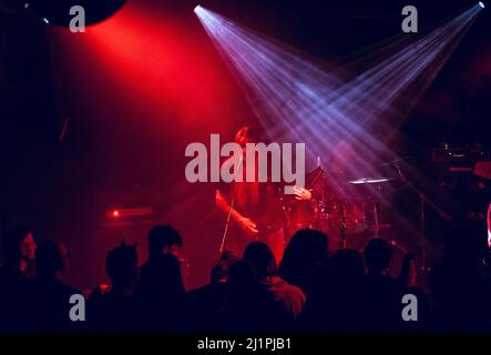 Kopenhagen, Dänemark. 26., März 2022. Die niederländische Death Metal Band Skullhog spielt ein Live-Konzert im Pumpehuset in Kopenhagen. (Foto: Gonzales Photo - Joe Miller). Stockfoto