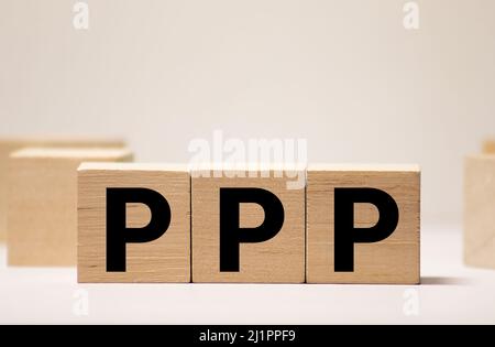 PPP - Lob Bild Push-Konzept auf Würfel. Stockfoto