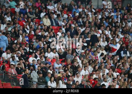 London, Großbritannien. 26. März 2022. Gareth Southgate, Cheftrainer und Manager von England, schaut zu. England gegen die Schweiz, International Football Friendly ernannte Alzheimer's Society International Spiel im Wembley Stadium in London am Samstag, 26.. März 2022. Nur zur redaktionellen Verwendung. Bild von Andrew Orchard/Andrew Orchard Sports Photography/Alamy Live News Credit: Andrew Orchard Sports Photography/Alamy Live News Stockfoto