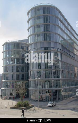Düsseldorf März 2022: Medienhafen der Landeshauptstadt Nordrhein-Westfalen Stockfoto