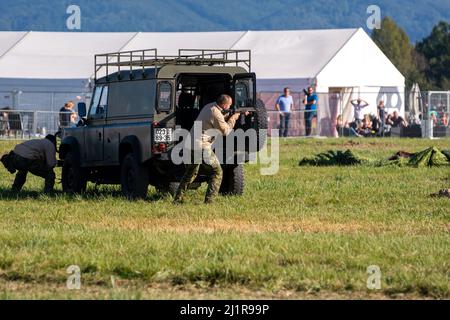 NATO Days, Ostrava, Tschechische Republik. 22.. September 2019: Demonstration von Kampfhandlungen mit Spezialeinheiten der Tschechischen Armee und rumänischen Soldaten. Stockfoto