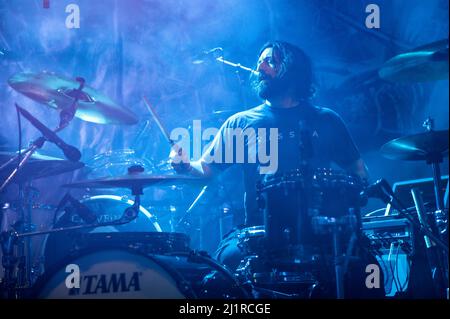 Kopenhagen, Dänemark. 26., März 2022. Die dänische Industrial Death Metal Band The Interbeing spielt ein Live-Konzert im Amager Bio in Kopenhagen. (Foto: Gonzales Photo - Nikolaj Bransholm). Stockfoto