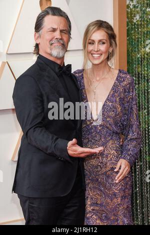 Josh Brolin und Kathryn Boyd Brolin beim Spaziergang auf dem roten