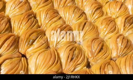 Baklava aus der Region Gaziantep. Süßer lokaler Geschmack. Nahaufnahme. Stockfoto