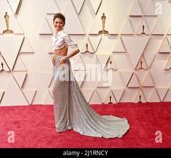 Los Angeles, Usa. 27. März 2022. Zendaya kommt am Sonntag, den 27. März 2022, zu den jährlichen Academy Awards 94. im Dolby Theater in der Hollywood-Sektion von Los Angeles. Foto von Jim Ruymen/UPI Credit: UPI/Alamy Live News Stockfoto