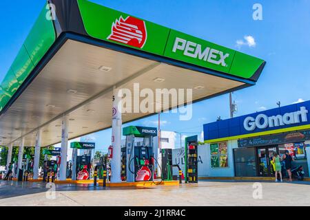 Playa del Carmen Mexiko 04. Februar 2022 Mexican GOmart Shop Store an der Pemex Tankstelle in Playa del Carmen in Quintana Roo Mexiko. Stockfoto