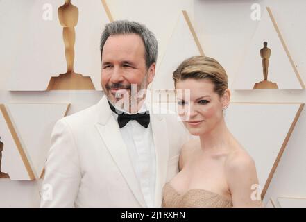 Los Angeles, Kalifornien. 27. März 2022. Denis Villeneuve, Tanya Lapointe bei der Ankunft für die Academy Awards 94. - Arrivals 2, Dolby Theater, Los Angeles, CA 27. März 2022. Kredit: Elizabeth Goodenough/Everett Collection/Alamy Live Nachrichten Stockfoto