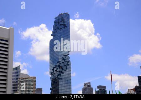 King Power Mahanakhon, früher bekannt als MahaNakhon, ein Wolkenkratzer mit Mischnutzung im zentralen Geschäftsviertel Silom/Sathon von Bangkok, Thailand, Asien. Stockfoto