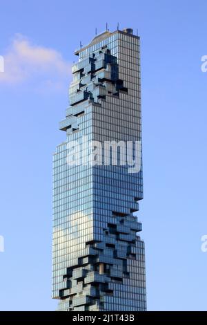 King Power Mahanakhon, früher bekannt als MahaNakhon, ein Wolkenkratzer mit Mischnutzung im zentralen Geschäftsviertel Silom/Sathon von Bangkok, Thailand, Asien. Stockfoto