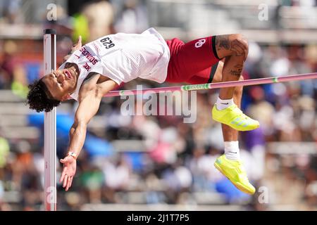 Vernon Turner aus Oklahoma gewinnt den Hochsprung bei 7-6 1/2 (2,30m) während der 94. Clyde Littlefield Texas Relays, Samstag, den 26. März 2022, in Austin, Te Stockfoto