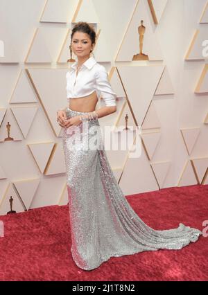 Los Angeles, Kalifornien. 27. März 2022. Zendaya bei der Ankunft für die Academy Awards 94. - Arrivals 3, Dolby Theater, Los Angeles, CA 27. März 2022. Kredit: Elizabeth Goodenough/Everett Collection/Alamy Live Nachrichten Stockfoto