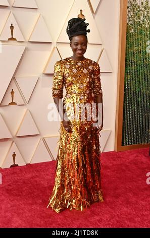 Los Angeles, Usa. 28. März 2022. Lupita Nyong'o kommt am Sonntag, den 27. März 2022, zu den jährlichen Academy Awards 94. im Dolby Theater in der Hollywood-Sektion von Los Angeles. Foto von Jim Ruymen/UPI Credit: UPI/Alamy Live News Stockfoto