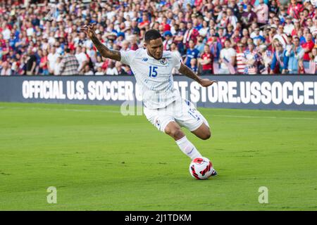 Orlando, Florida, USA. 27. März 2022: Panama-Verteidiger Eric Davis (15) übergibt den Ball während des Qualifikationsspiels der FIFA-Weltmeisterschaft 2022 zwischen Panama und USMNT Orlando, FL. Die USA besiegt Panama von 5 bis 1. Jonathan Huff/CSM. Quelle: Cal Sport Media/Alamy Live News Stockfoto