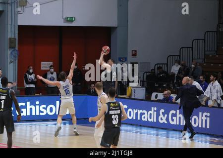 PalaRadi, Cremona, Italien, 27. März 2022, Tres Tinkle (Vanoli Cremona) während der Vanoli Basket Cremona gegen Nutribullet Treviso Basket – Italienischer Basketballkorb Stockfoto