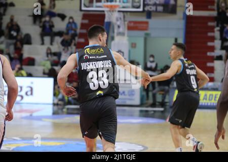 PalaRadi, Cremona, Italien, 27. März 2022, ADAS Juskevicius (Vanoli Cremona) während Vanoli Basket Cremona vs Nutribullet Treviso Basket - Italienische Bas Stockfoto