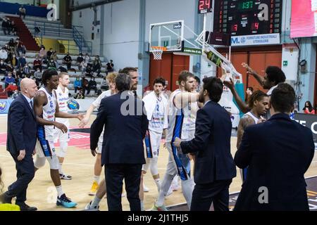 PalaRadi, Cremona, Italien, 27. März 2022, NutriBellet Treviso während Vanoli Basket Cremona vs Nutribullet Treviso Basket - Italienischer Basketball A Seri Stockfoto