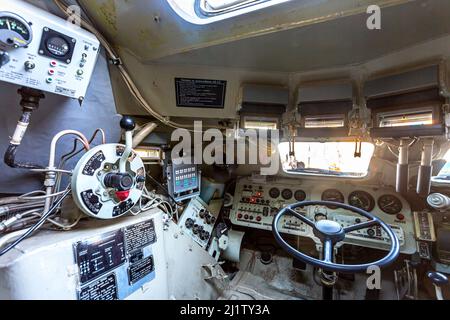 Samara, Russland - Januar 27, 2018: Innerhalb des Unified command - Personal Fahrzeug R-149 MA 1 der russischen Armee auf der BTR-80 basiert Stockfoto