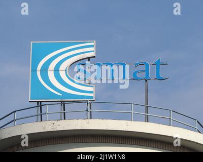 TURIN, ITALIEN - CA. FEBRUAR 2022: SMAT-Schild Stockfoto