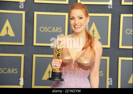 Los Angeles, Kalifornien. 27. März 2022. Jessica Chastain im Presseraum für die Academy Awards 94. - Presseraum, Dolby Theater, Los Angeles, CA 27. März 2022. Kredit: Elizabeth Goodenough/Everett Collection/Alamy Live Nachrichten Stockfoto