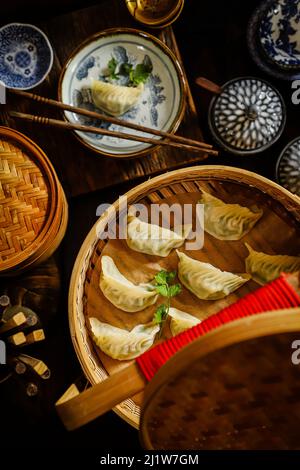 Ziaoji, gedämpfte chinesische Knödel aus Hackfleisch Stockfoto