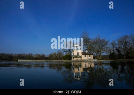 Temple Island in der Nähe von Henley-on-Thames, Oxfordshire. Bilddatum: Montag, 28. März 2022. Stockfoto