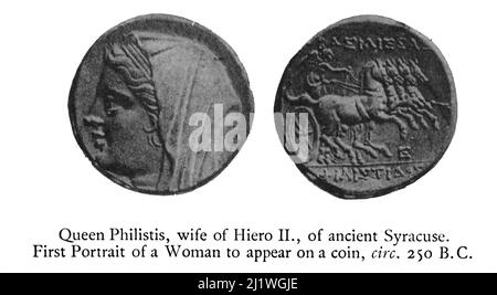 Königin Philistis, Ehefrau von Hiero II., aus dem alten Syrakus. Erstes Porträt einer Frau, die auf einer Münze erscheint, circ. 250 v. Chr. aus dem Buch "Religious Character of Ancient Coins" von Jeremiah Zimmerman, das 1908 von Spink & Son Ltd. Veröffentlicht wurde Stockfoto