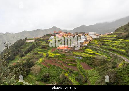 Malerisches und farbenfrohes Dorf Las Carboneras auf Teneriffa, Kanarische Inseln, Spanien Stockfoto