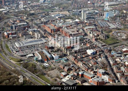 Luftaufnahme von Oldham Stadtzentrum, Greater Manchester Stockfoto