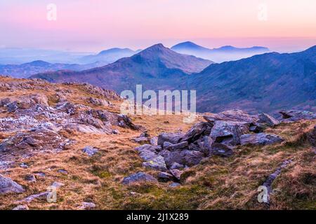 Yr Aran, ein Berg, der ein Ausläufer des Snowdon-Massivs in Nordwales, Eryri, ist Stockfoto