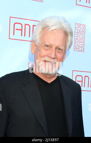 Pasadena, USA. 26. März 2022. Bruce Davison bei der Eröffnungsnacht Performance von 'ANN' im Pasadena Playhouse am 26. März 2022 in Pasadena, CA (Foto von Katrina Jordan/Sipa USA) Quelle: SIPA USA/Alamy Live News Stockfoto