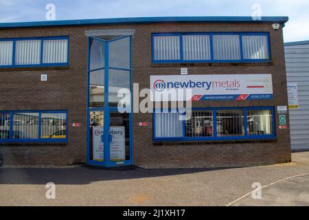 EXETER, DEVON, Großbritannien – 21. SEPTEMBER 2021 Newbery Metals Ltd, Ashton Road auf dem Marsh Barton Handelsgebiet Stockfoto