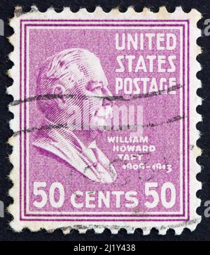VEREINIGTE STAATEN von AMERIKA - UM 1938: Eine in den Vereinigten Staaten von Amerika gedruckte Briefmarke zeigt William Howard Taft, 27. Präsident der USA 1909-1913, cir Stockfoto