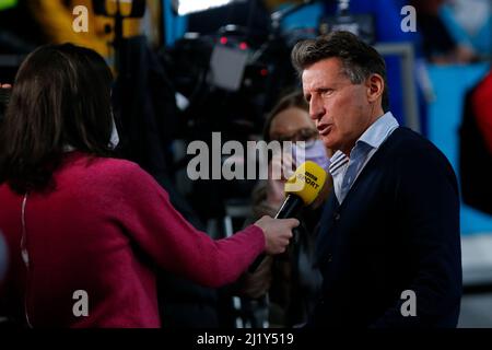 Belgrad, Serbien, 20.. März 2022. Der Präsident des Weltathletic Federation Sebastian Coe gibt ein Interview während der Leichtathletik-Hallenweltmeisterschaften Belgrad 2022 - Pressekonferenz in Belgrad, Serbien. 20. März 2022. Kredit: Nikola Krstic/Alamy Stockfoto