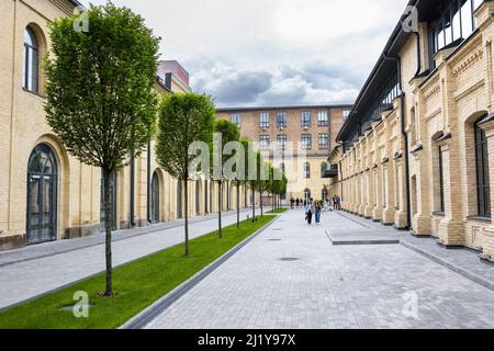 KIEW, UKRAINE - 16. Juli 2021: Kreatives Geschäftszentrum des Staates Arsenal mit luxuriösen Büros auf dem Gebiet des Renovierungsprojekts des ehemaligen Stockfoto