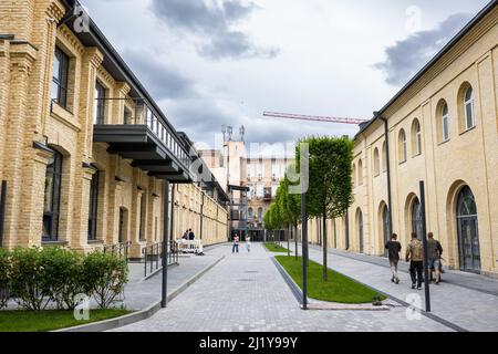 KIEW, UKRAINE - 16. Juli 2021: Kreatives Geschäftszentrum des Staates Arsenal mit luxuriösen Büros auf dem Gebiet des Renovierungsprojekts des ehemaligen Stockfoto